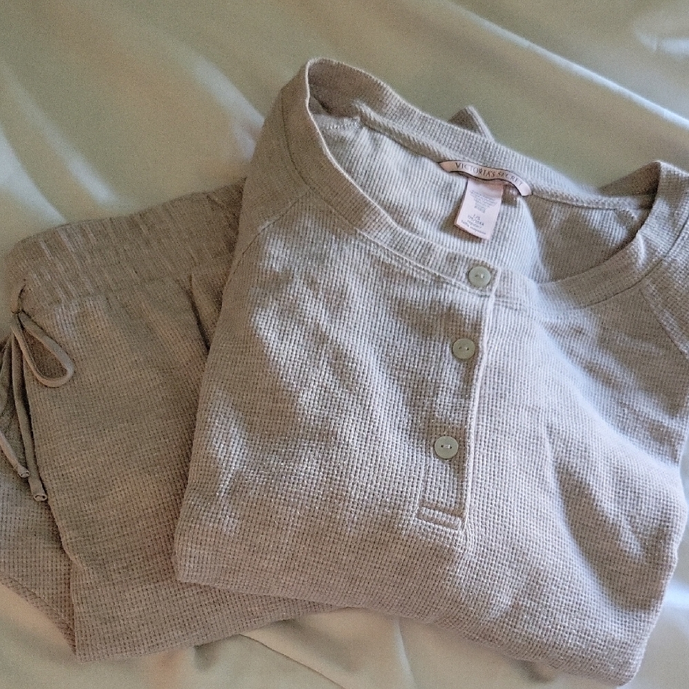 Victoria's Secret Light Beige Waffle Knit 2 Piece Pajamas